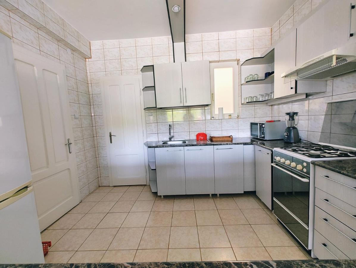 Ten'S Apartment - Spatios Si Linistit Kolozsvár Kültér fotó